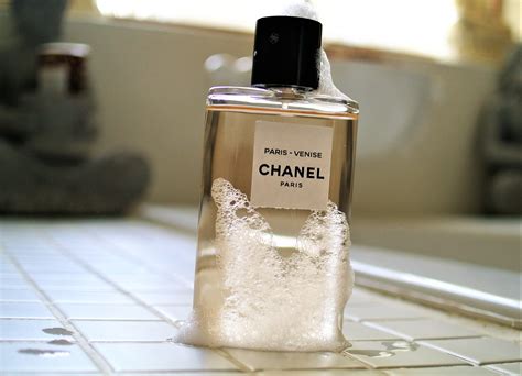 venizia chanel|Chanel les eaux.